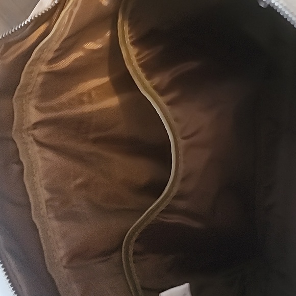 TAK  Messenger bag. - Picture 7 of 9